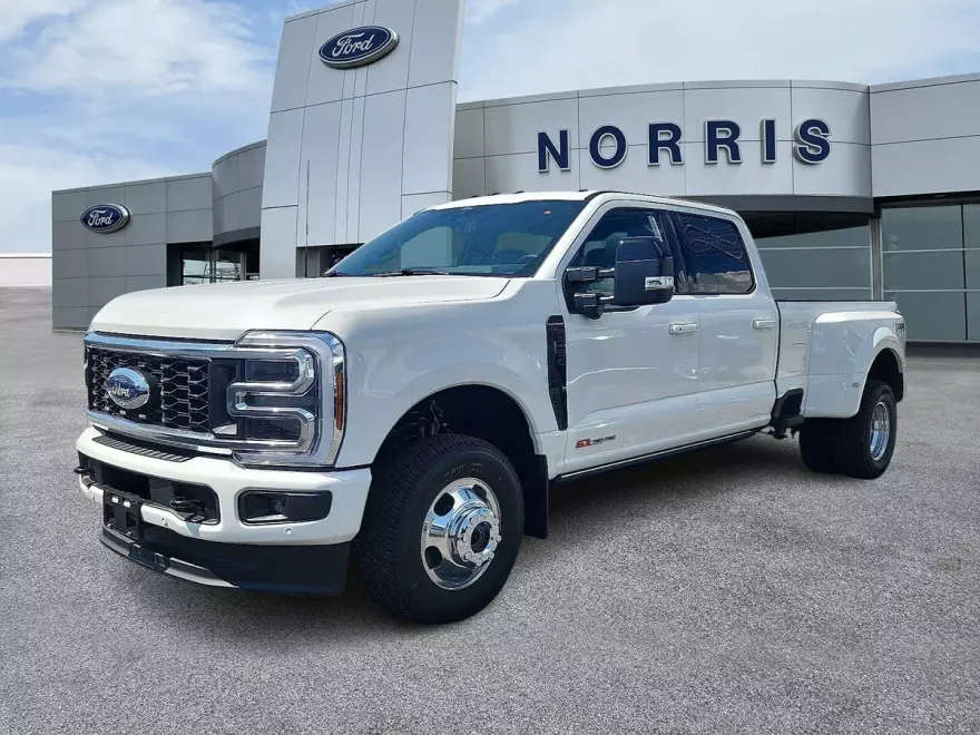 2026 Ford F-350 Platinum photo 1