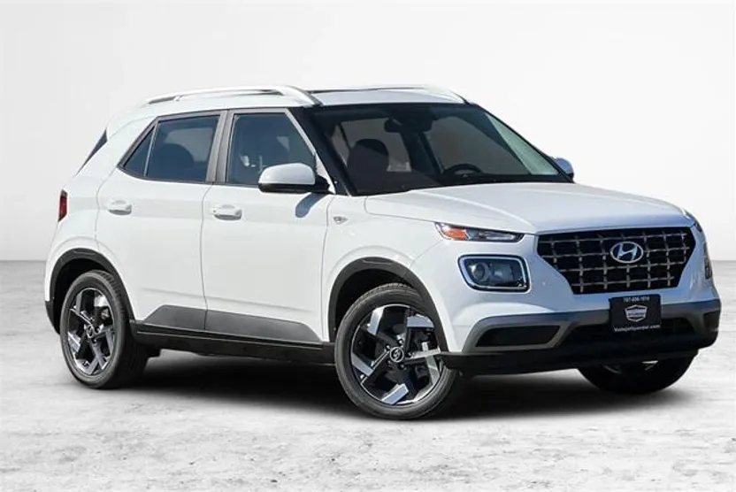 2025 Hyundai Venue SEL photo 1