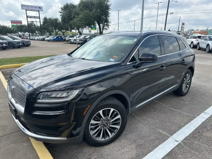 2021 Lincoln Nautilus Standard photo 1