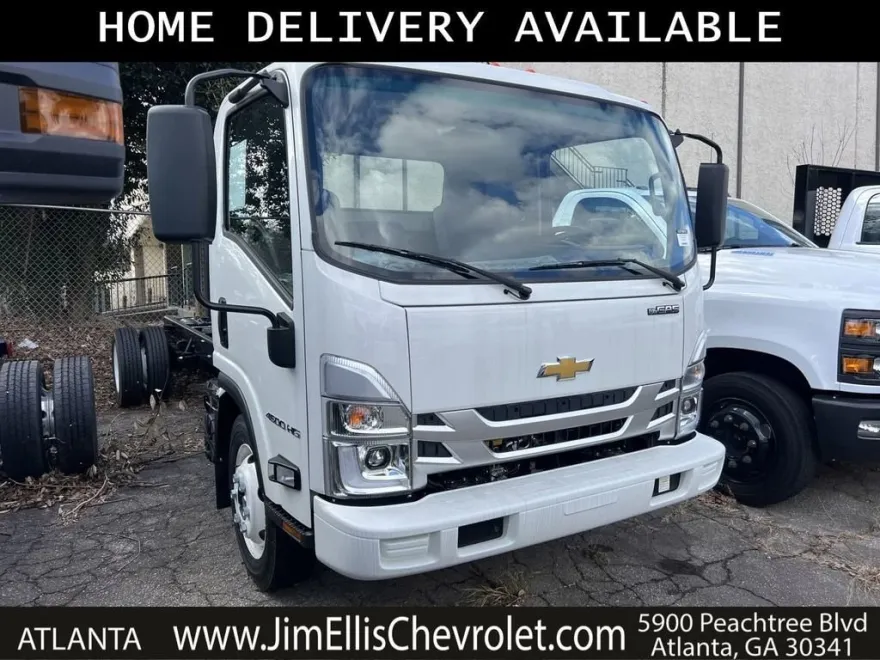 2025 Chevrolet Silverado 4500HD photo 1
