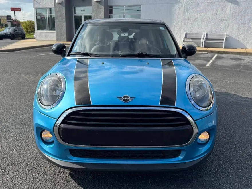 2019 Mini Cooper 4 Door Hardtop photo 1