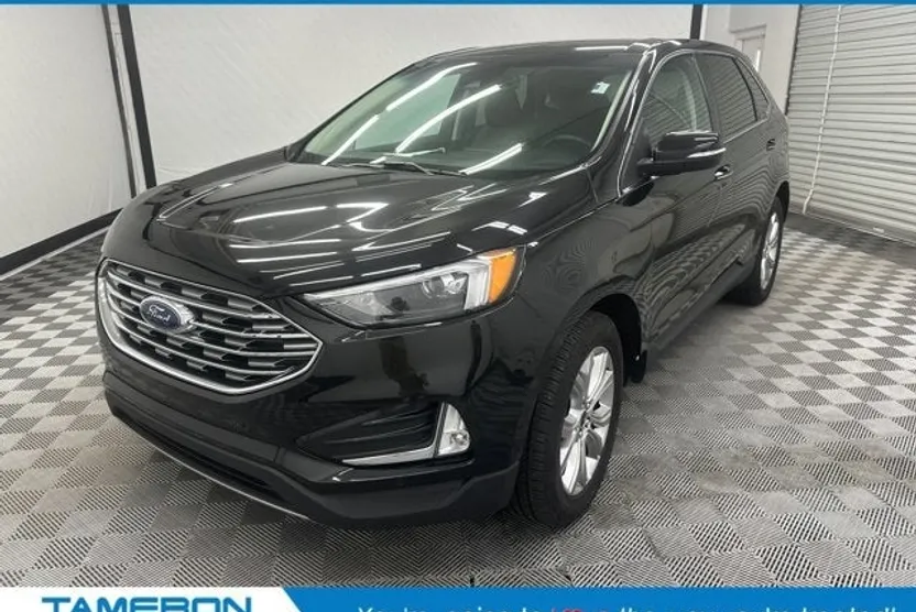 2023 Ford Edge Titanium photo 1