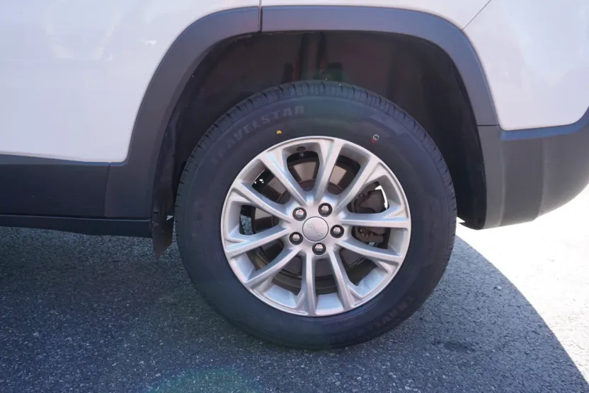 2019 Jeep Cherokee Latitude photo 1