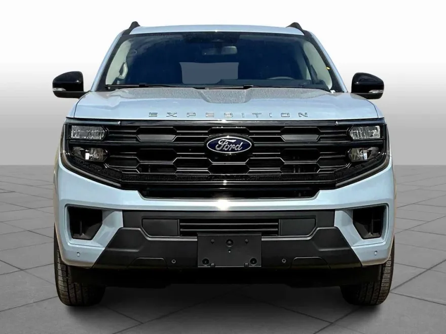 2025 Ford Expedition photo 1