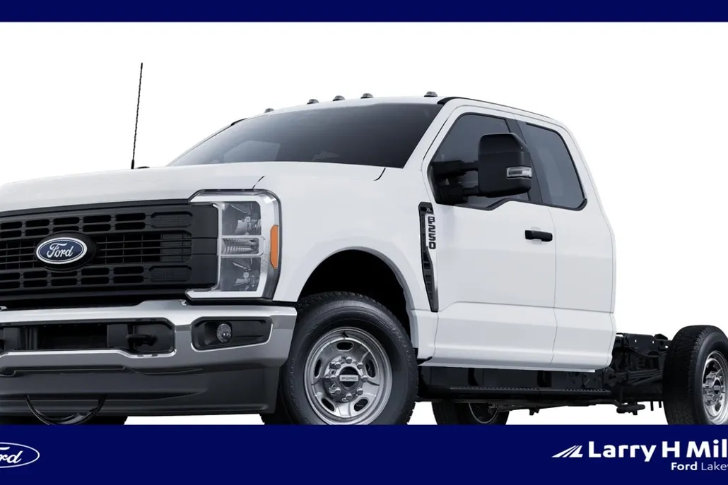 2025 Ford F-250 XL photo 1