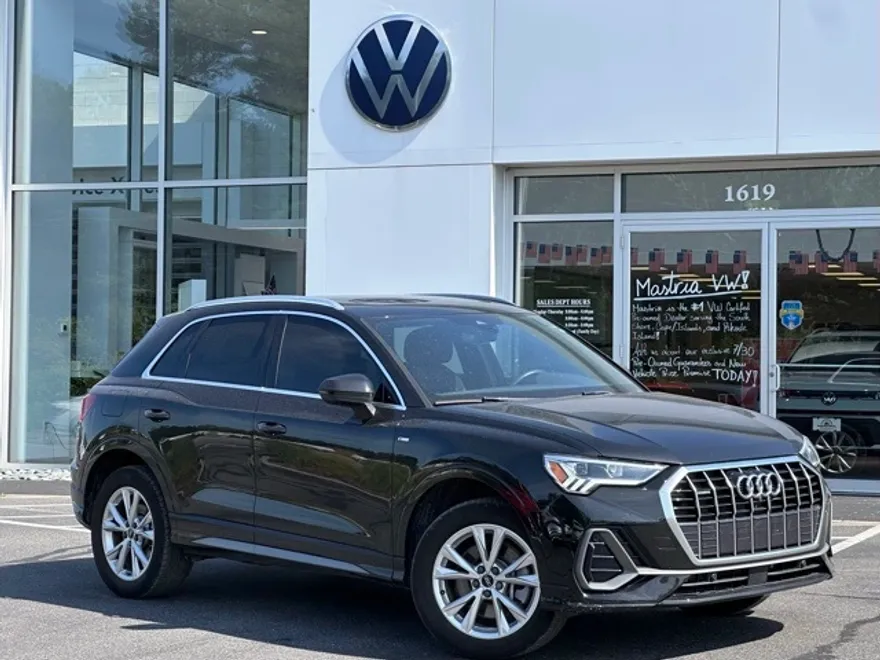 2023 Audi Q3 Premium Plus S line photo 1