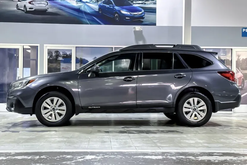 2019 Subaru Outback 2.5i Premium photo 1