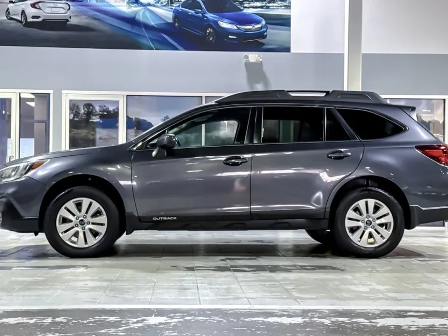 2019 Subaru Outback 2.5i Premium photo 1