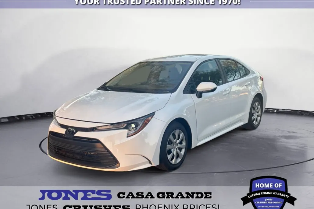 2023 Toyota Corolla LE photo 1