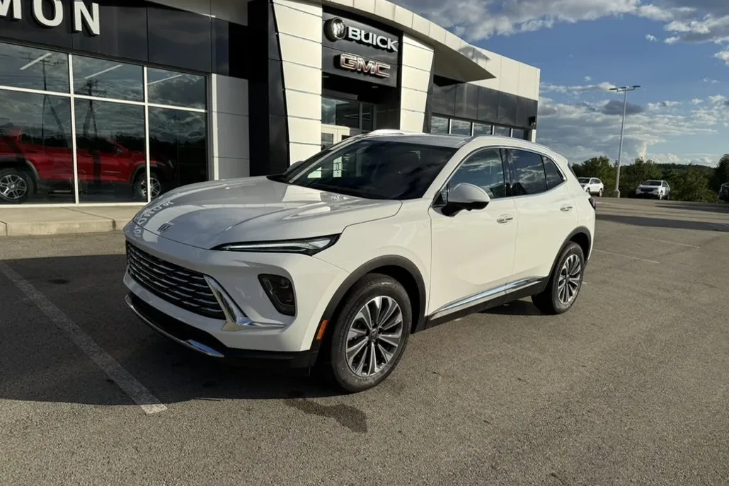 2025 Buick Envision Preferred photo 1