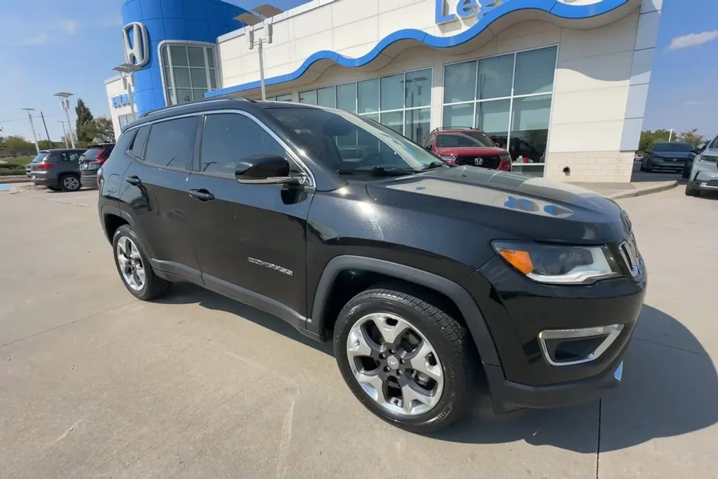 2018 Jeep Compass Limited photo 1