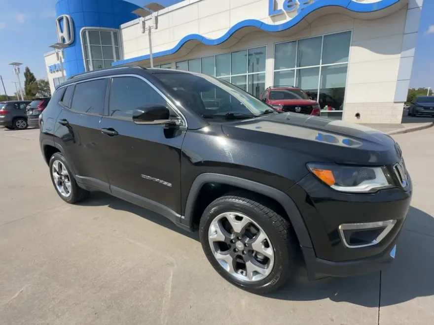2018 Jeep Compass Limited photo 1