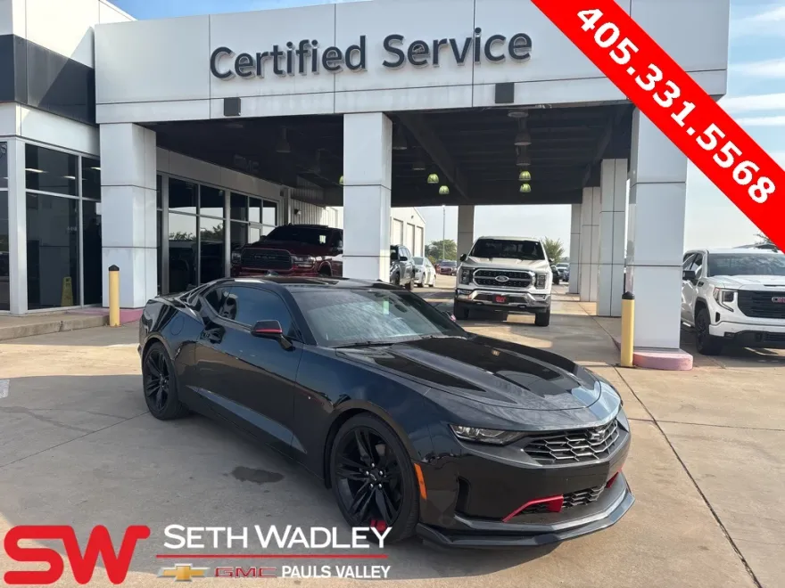 2022 Chevrolet Camaro 1LT photo 1