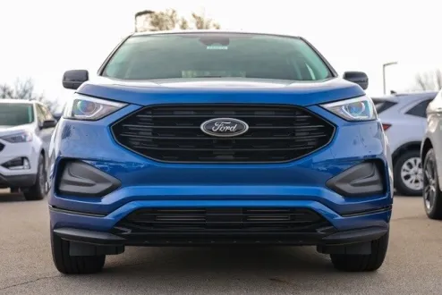 2024 Ford Edge SE photo 2