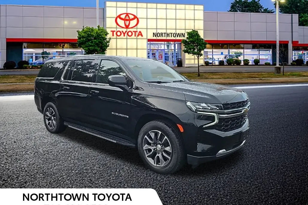 2023 Chevrolet Suburban LS photo 1