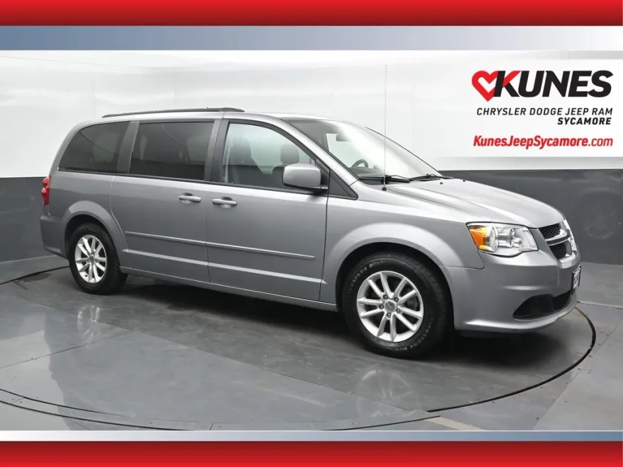 2016 Dodge Grand Caravan SXT photo 1