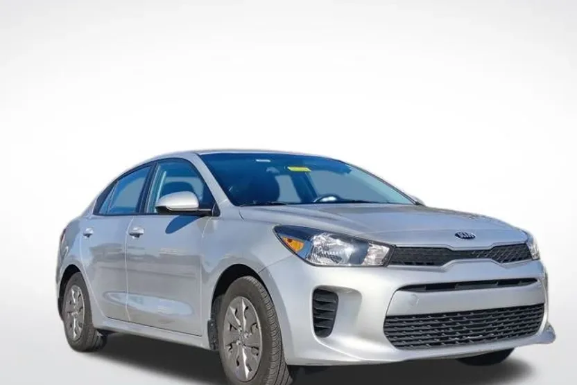 2020 Kia Rio S photo 1