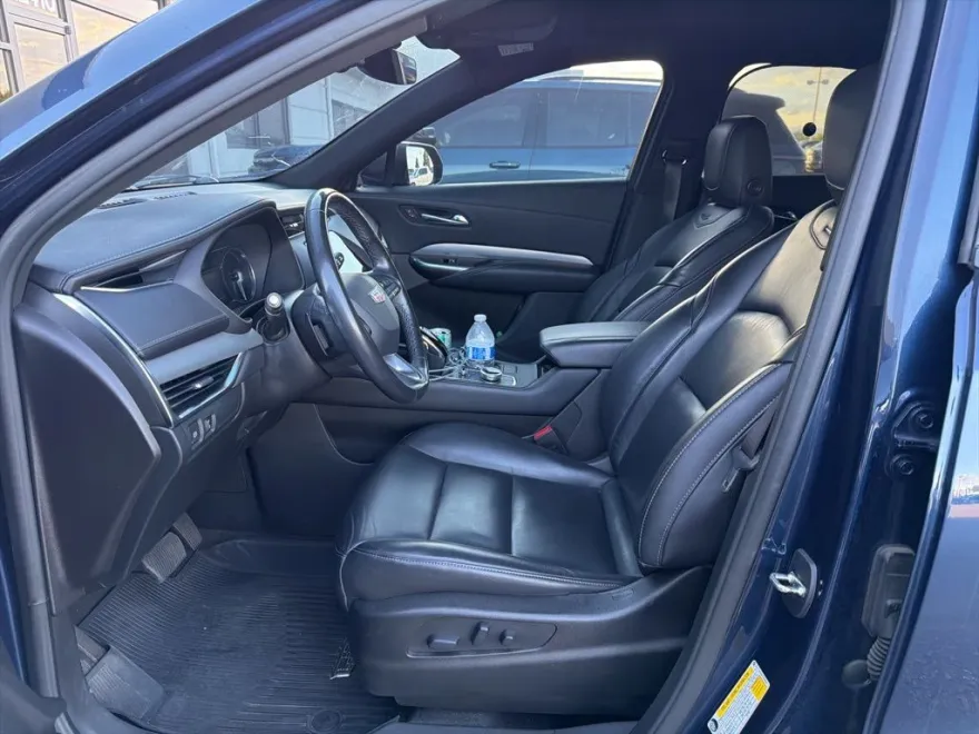 2020 Cadillac XT4 Premium Luxury photo 1