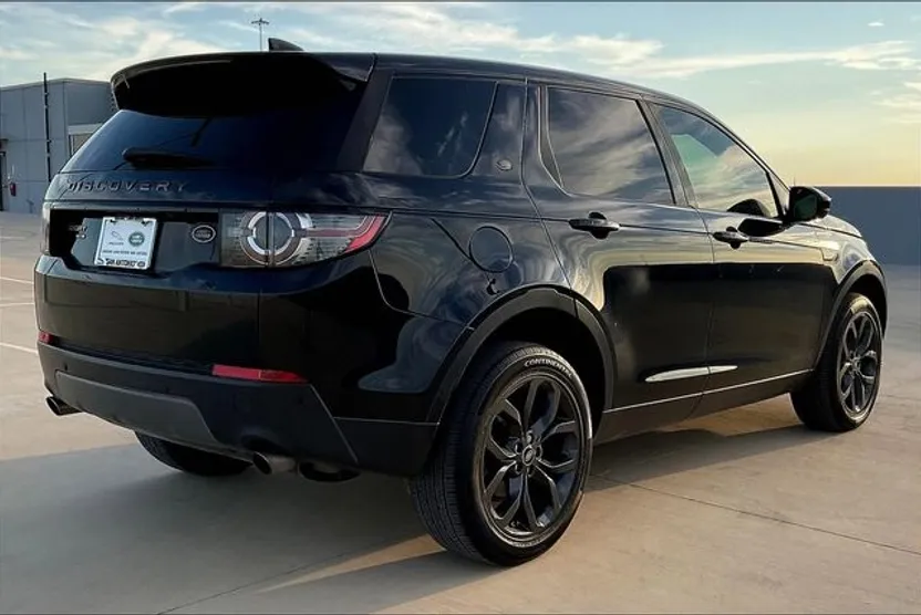 2019 Land Rover Discovery Sport HSE photo 1