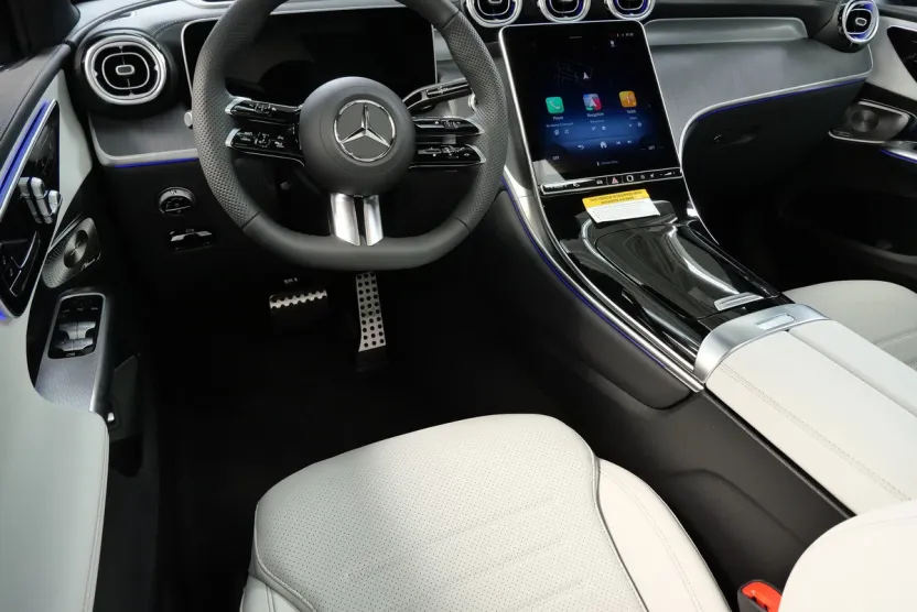 2026 Mercedes Benz GLC 300 4MATIC photo 1