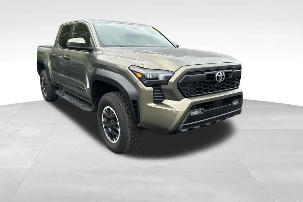 2024 Toyota Tacoma TRD Off-Road photo 1