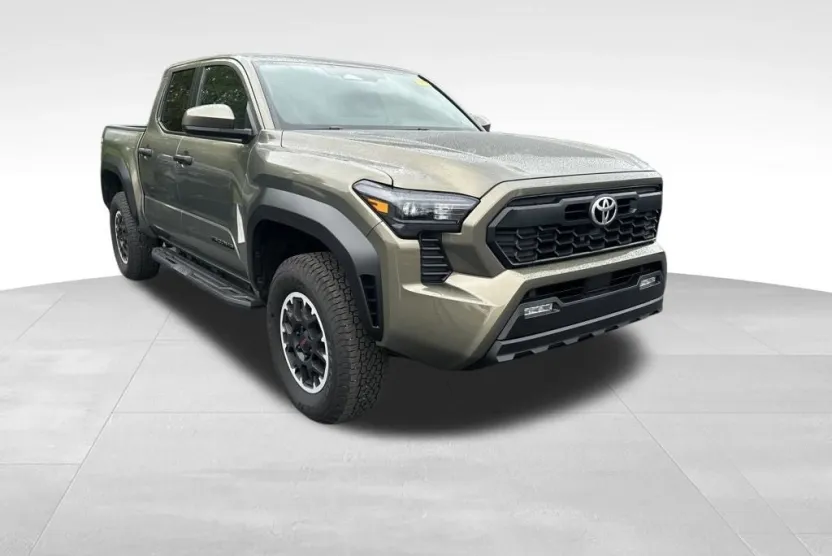 2024 Toyota Tacoma TRD Off-Road photo 1
