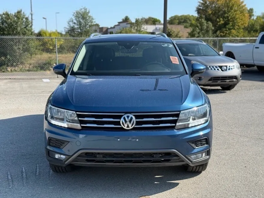 2020 Volkswagen Tiguan SEL photo 1