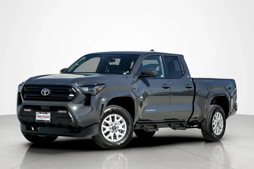 2025 Toyota Tacoma SR5 photo 1