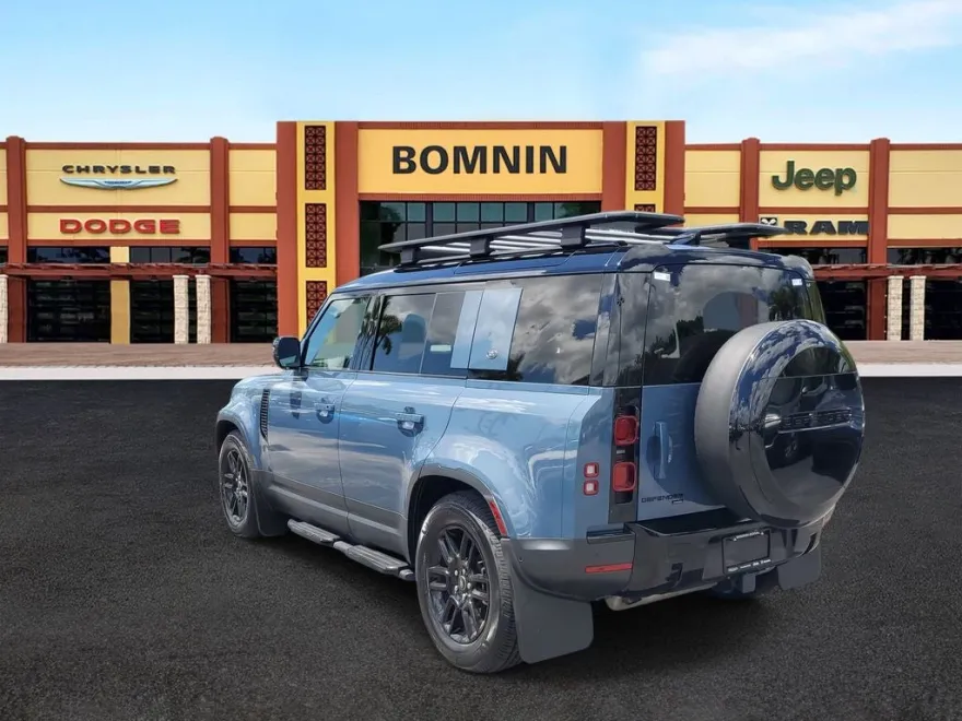 2021 Land Rover Defender 110 SE photo 1