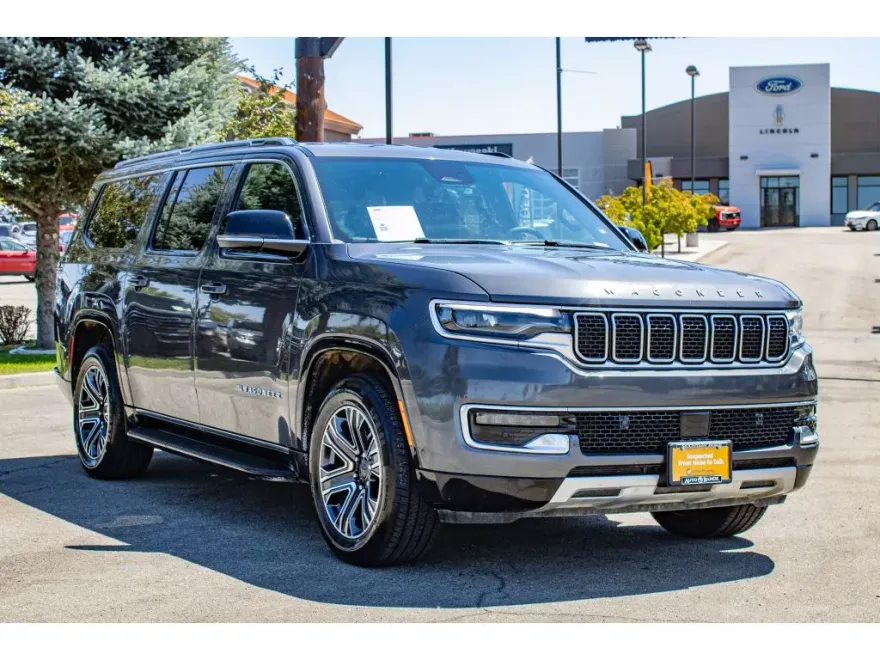 2024 Jeep Wagoneer L Series II photo 1