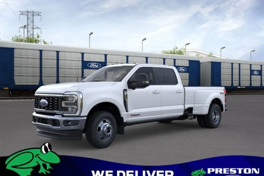 2025 Ford F-350 Lariat photo 1