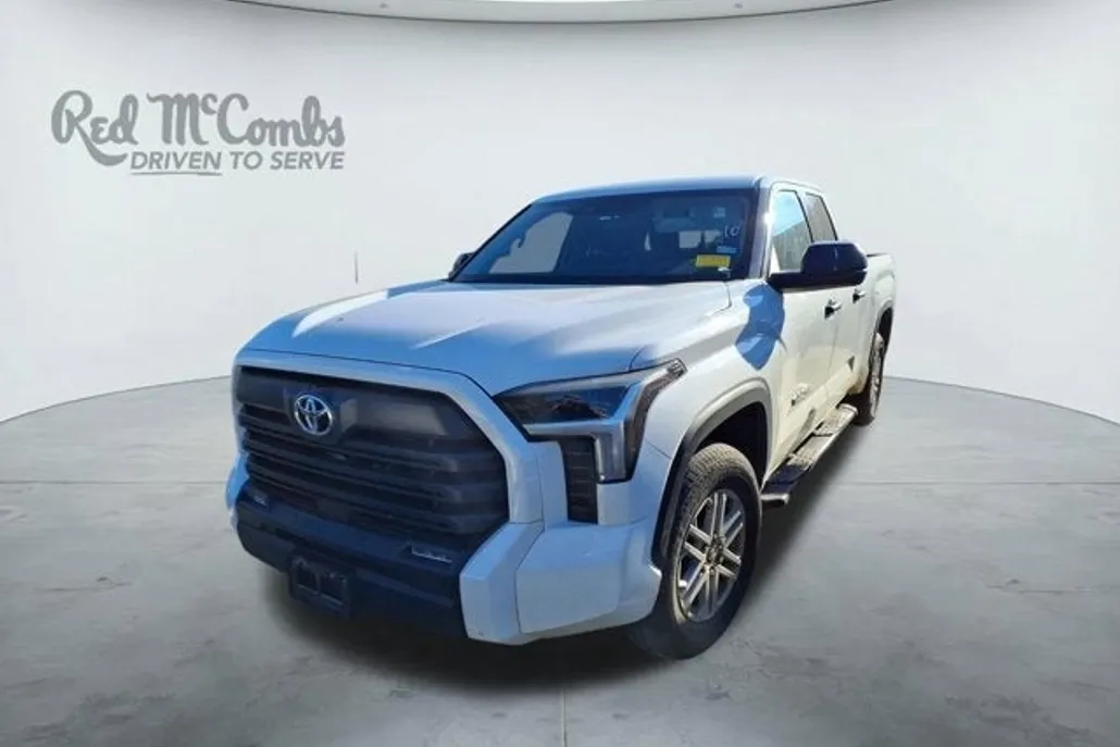 2023 Toyota Tundra SR5 photo 1