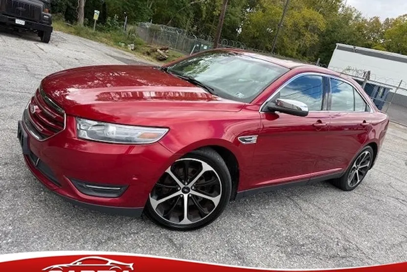 2014 Ford Taurus Limited photo 1