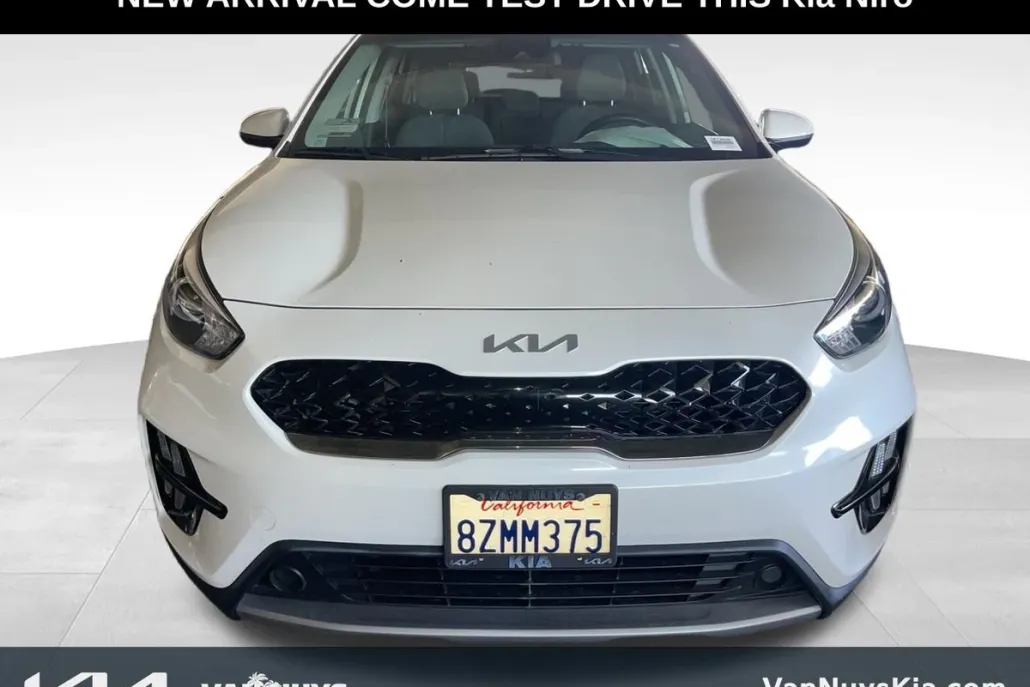 2022 Kia Niro LXS photo 1