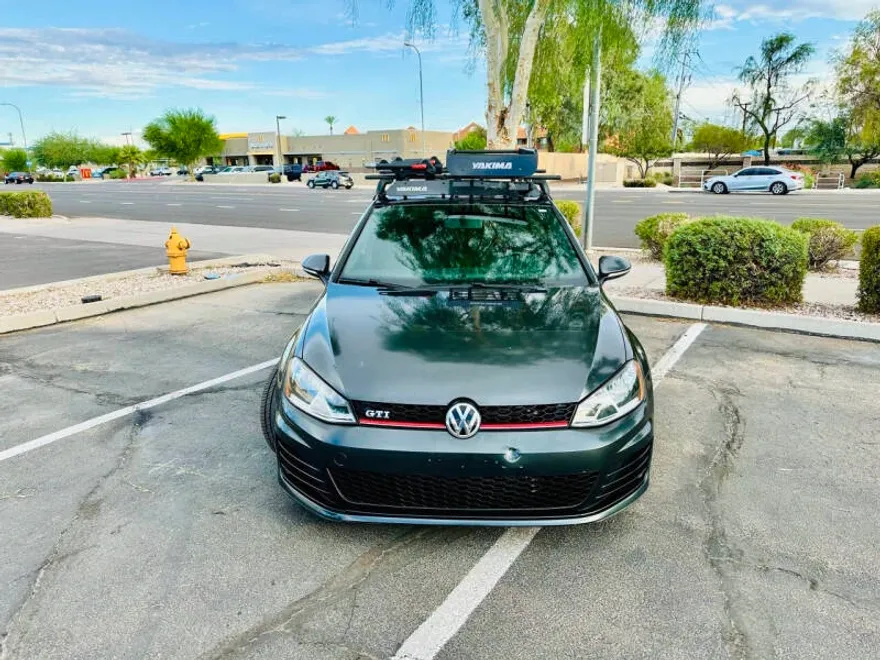 2016 Volkswagen Golf GTI S photo 1