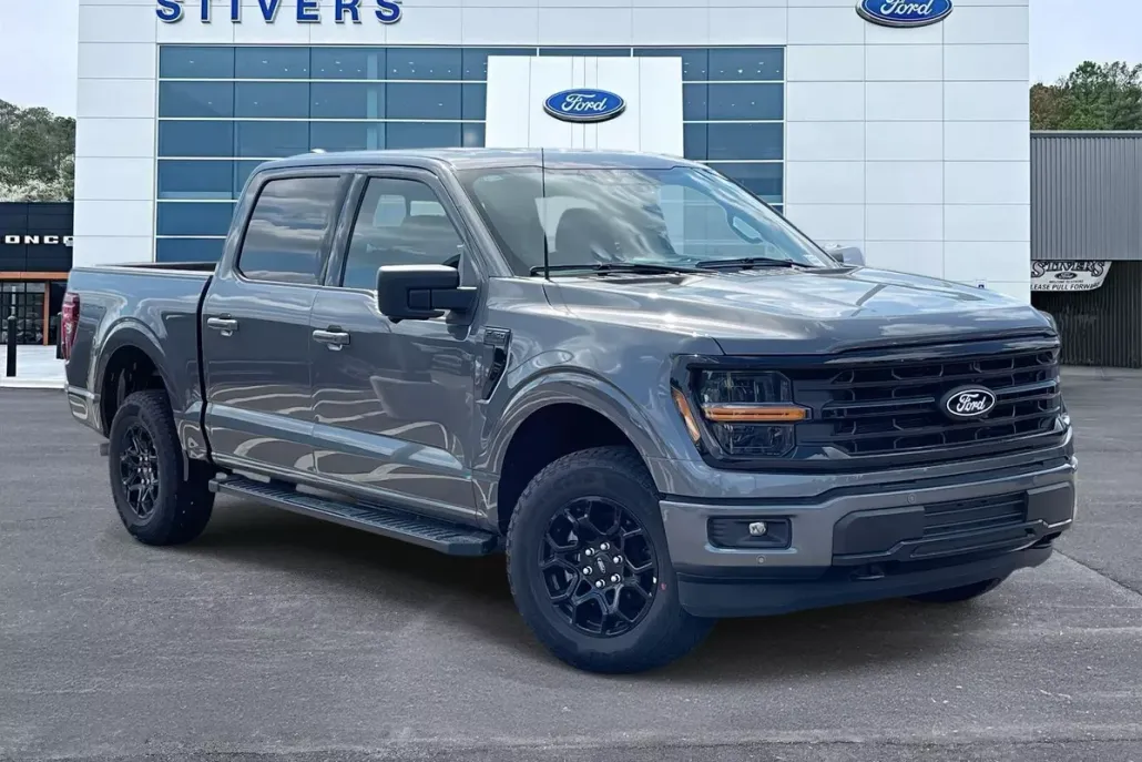 2025 Ford F-150 XLT photo 1