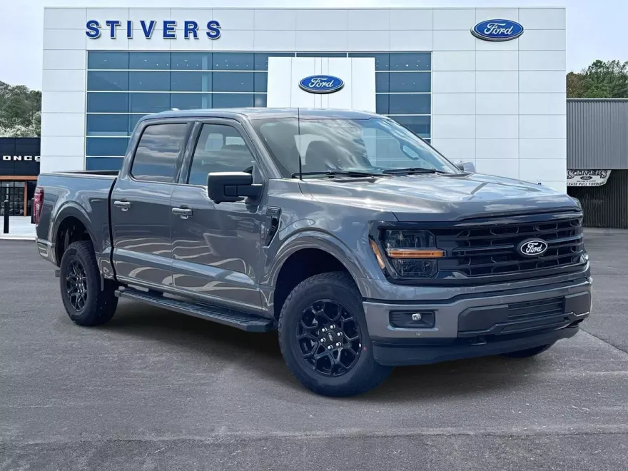 2025 Ford F-150 XLT photo 1