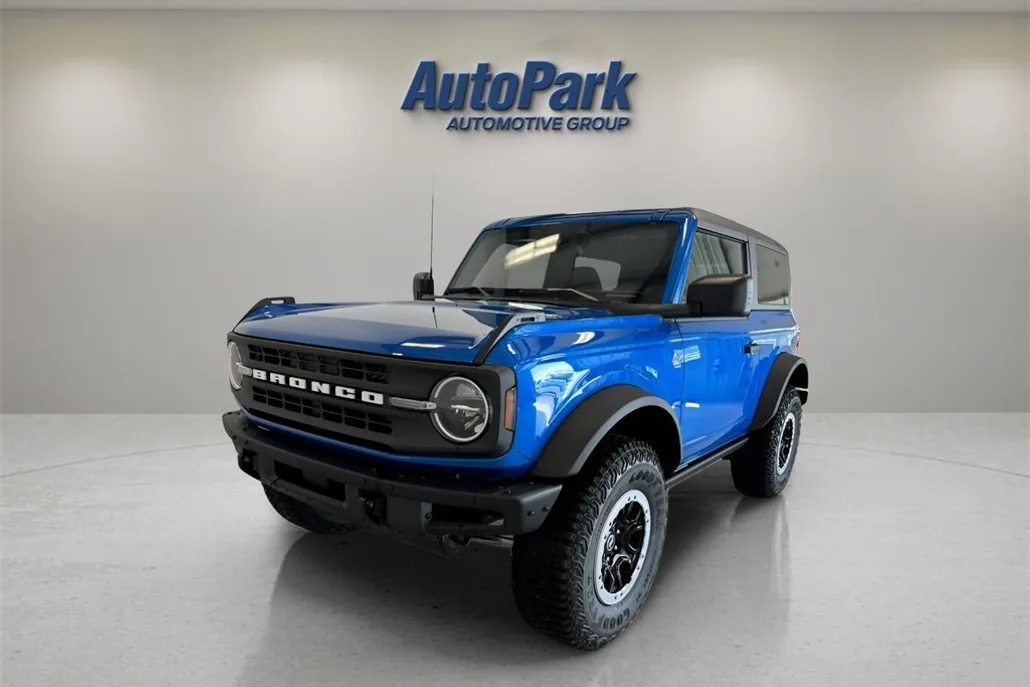 2024 Ford Bronco Black Diamond photo 1