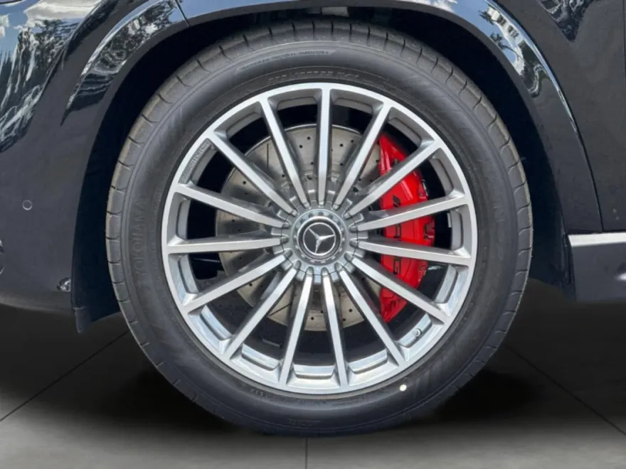 2025 Mercedes Benz GLS 63 AMG 4MATIC photo 1