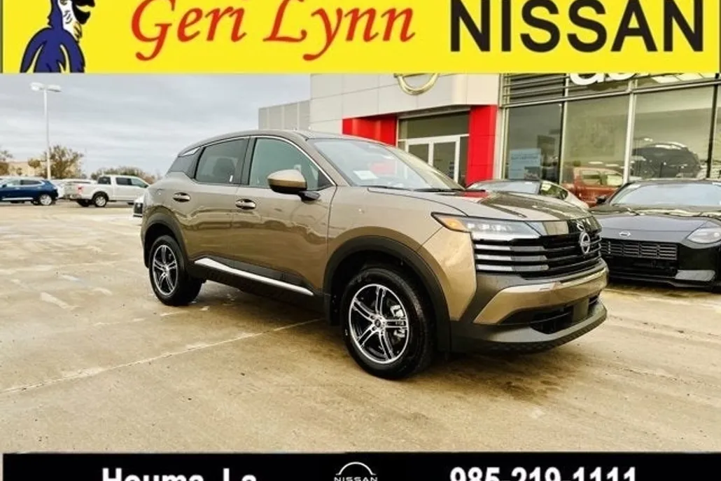 2025 Nissan Kicks SV photo 1