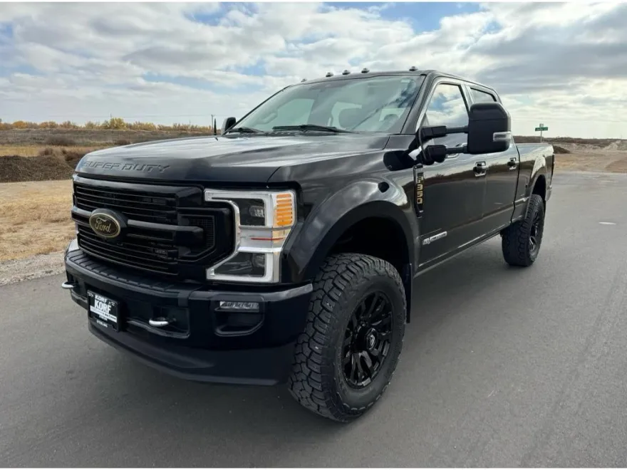 2022 Ford F-350 Limited photo 1