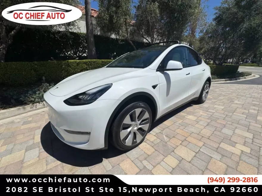 2023 Tesla Model Y Long Range photo 1