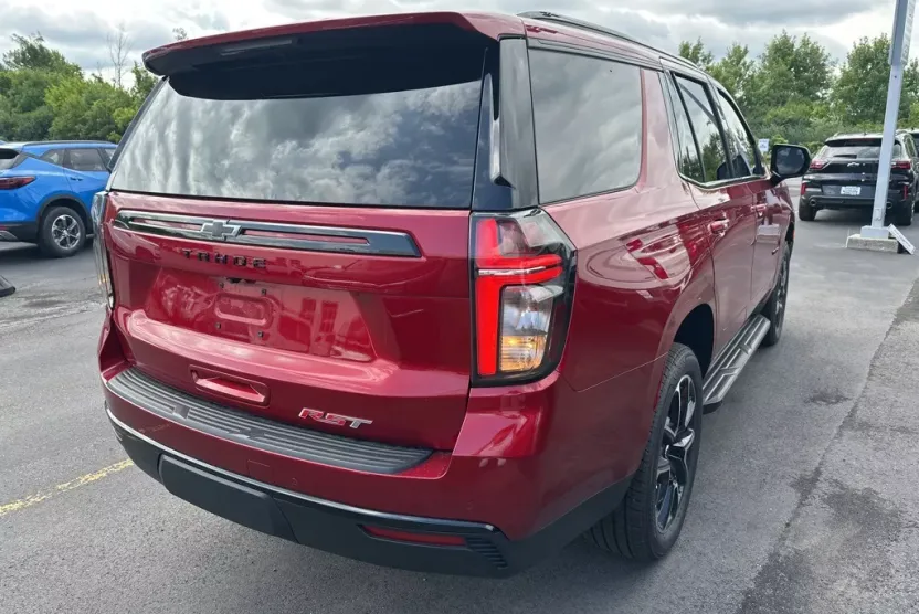 2023 Chevrolet Tahoe RST photo 1