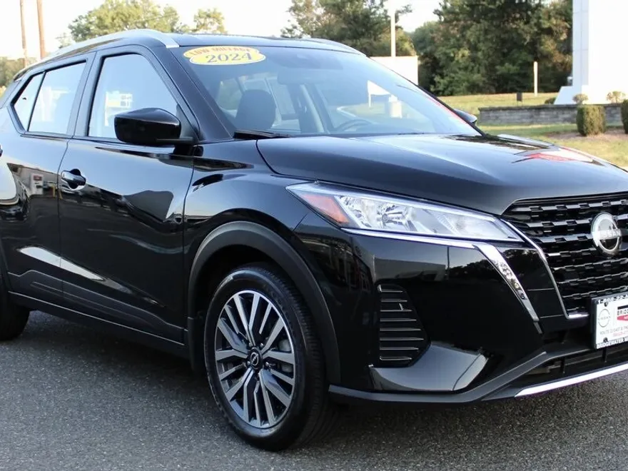 2024 Nissan Kicks SV photo 1