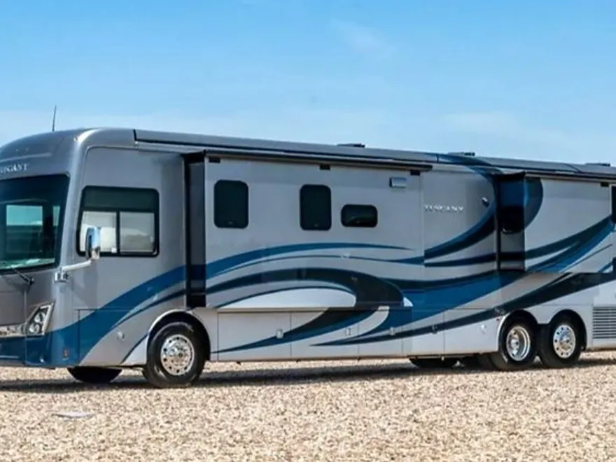 2022 Freightliner XC-R Raised Rail Rear Engine Motor Home Chassis photo 1