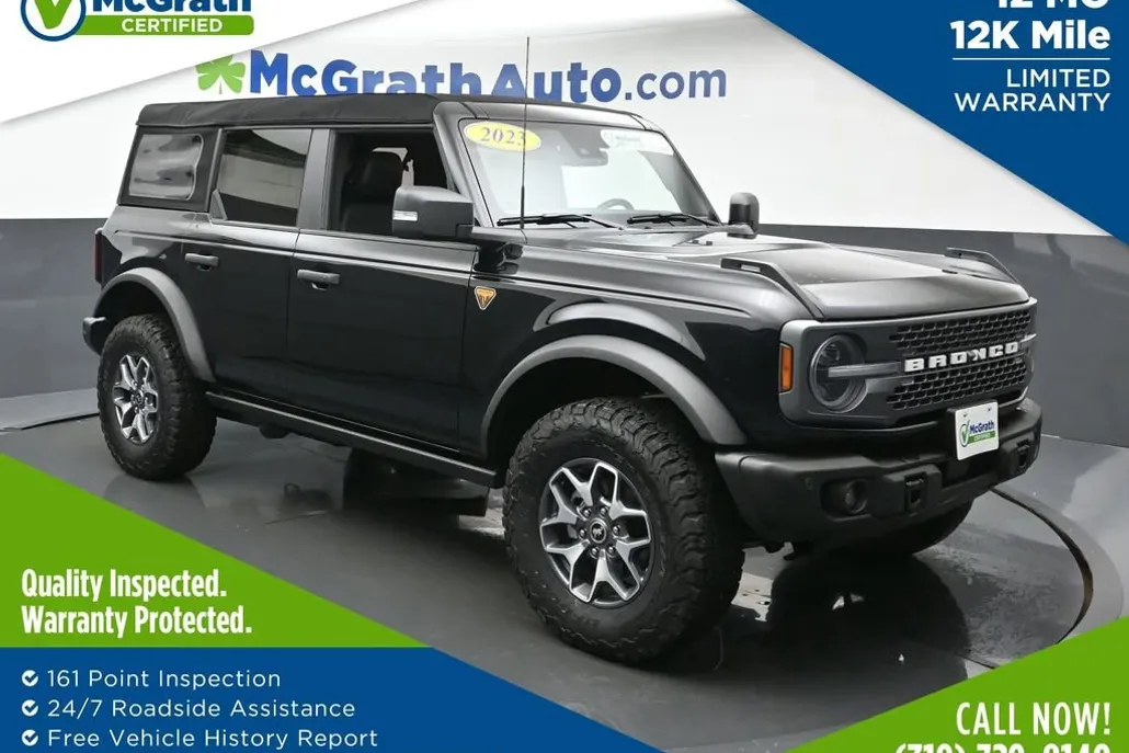 2023 Ford Bronco Base photo 1