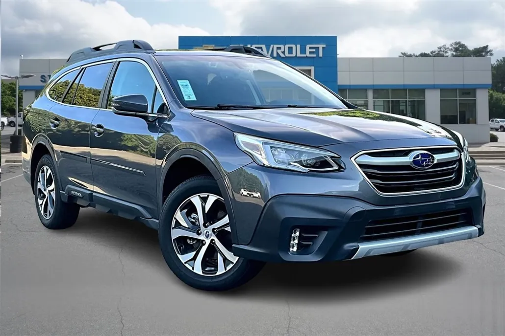 2022 Subaru Outback Limited photo 1