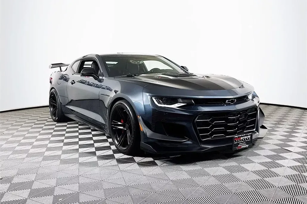 2023 Chevrolet Camaro ZL1 1LE photo 1