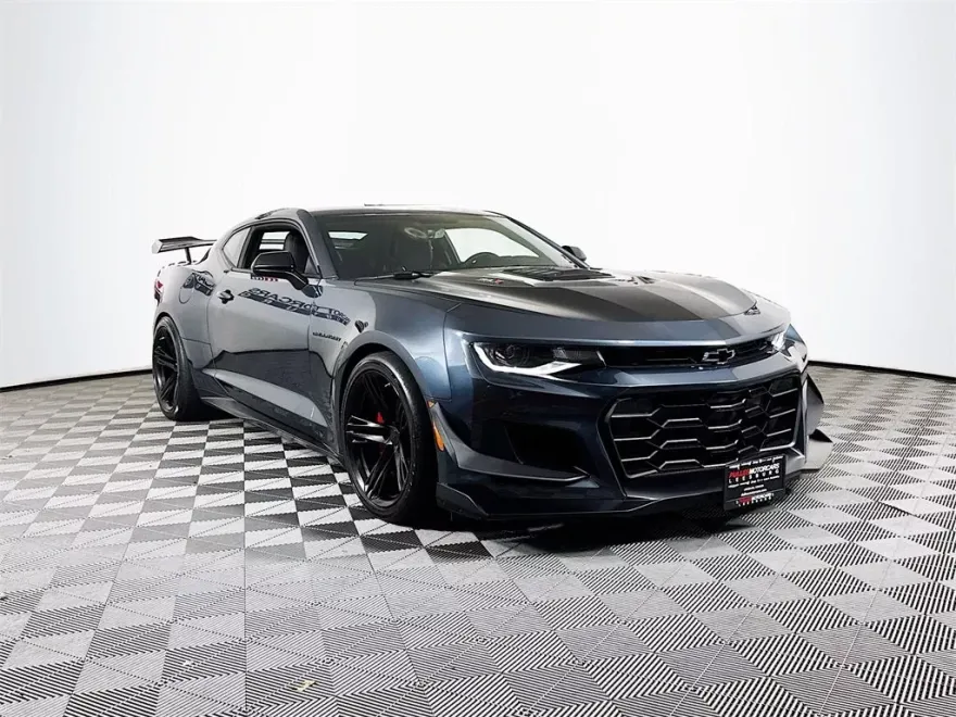 2023 Chevrolet Camaro ZL1 1LE photo 1