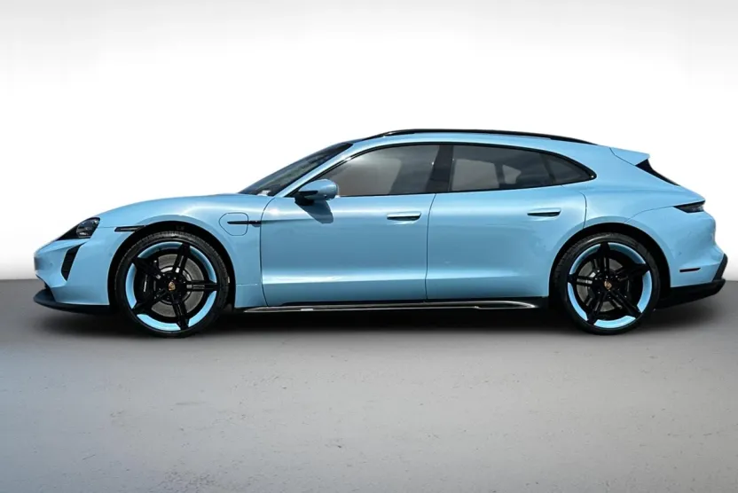 2024 Porsche Taycan GTS Sport Turismo photo 1